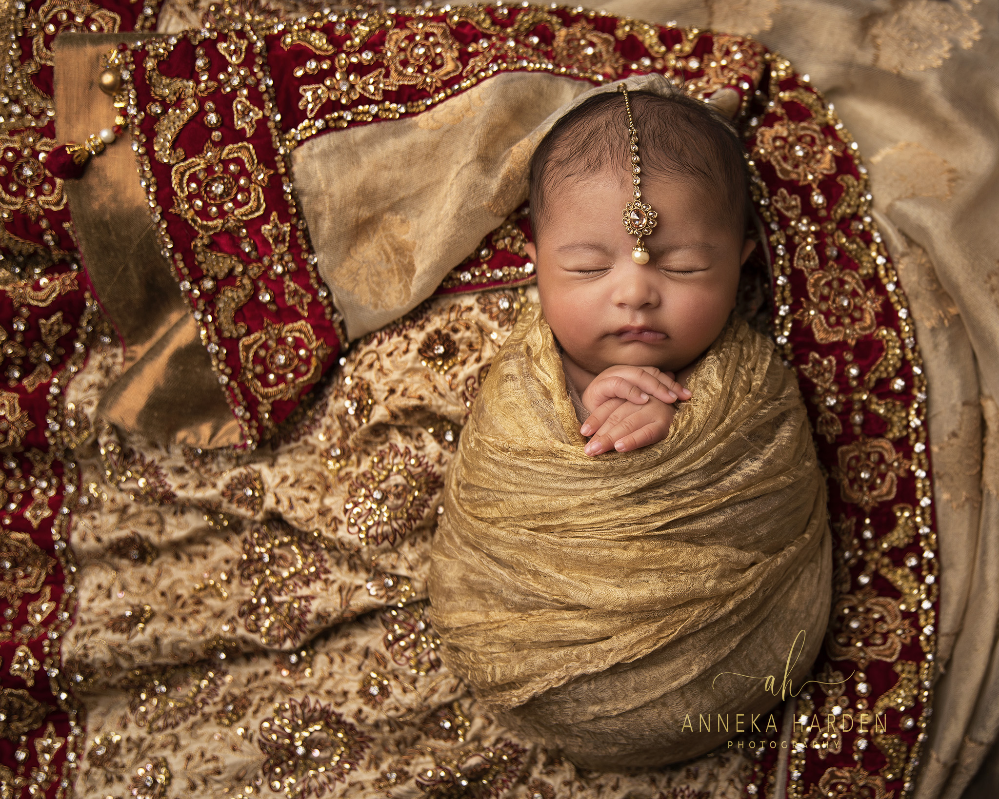 ONE Month BABY GIRL Broadview Hts Newborn Photographer BABY PHOTO